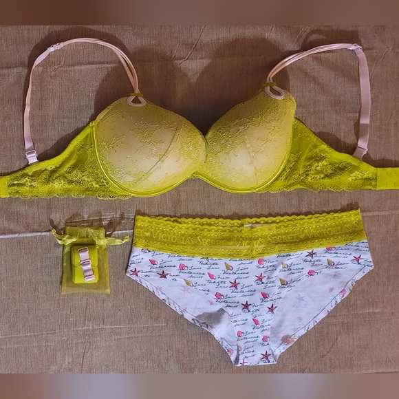 Victoria's Secret Push-up "Sexy Little Things" Bra in Size 36DD + Bonus!! 👙 - Picture 10 of 10
